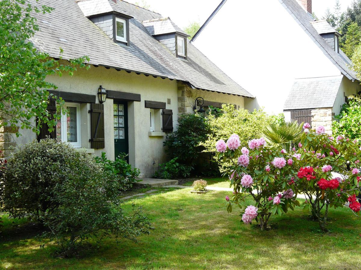 Cottages De La Bretesche Missillac Exterior photo